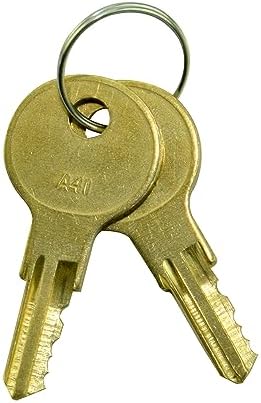 Quick-Install Garage Door Lock with 2 Keys and Fasteners Easy to Set and Remove Includes Keys GDS-2029